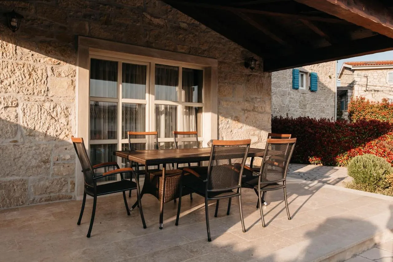 Villa Hana Motovun 0*,